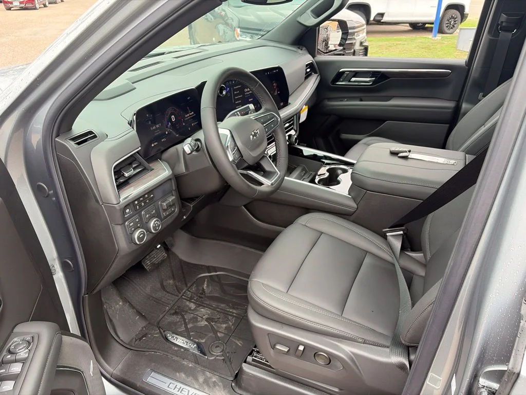 2027 Chevrolet Tahoe Z71 - Photo 11