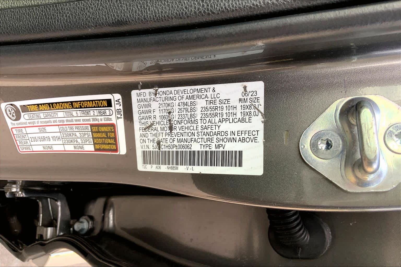 Used 2023 Liquid Carbon Metallic Acura w/Technology Package image 32