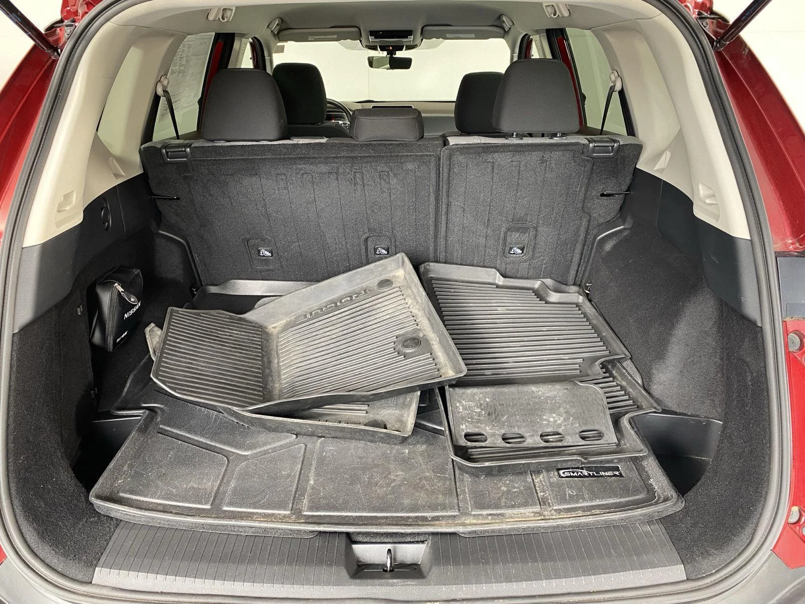Used 2021 Scarlet Ember Tintcoat Nissan SV image 7