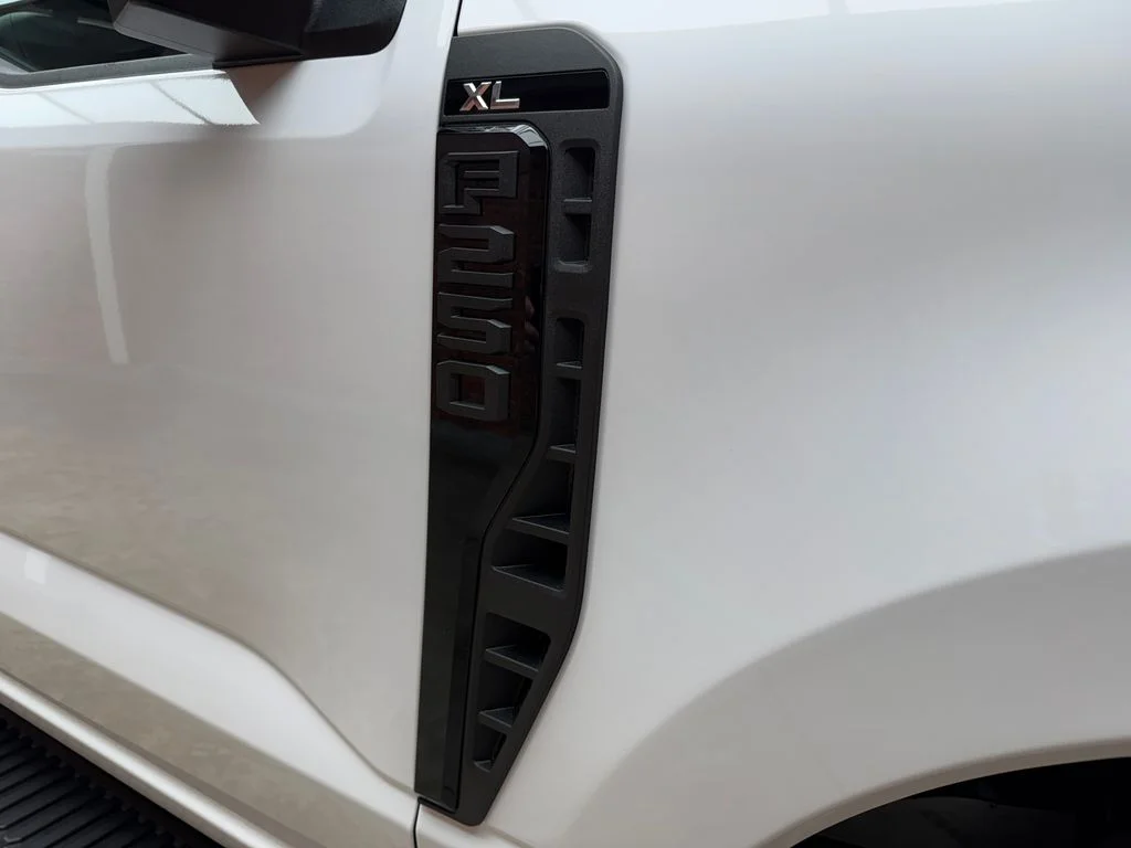 New 2027 Oxford White Ford F-250® XL image 7