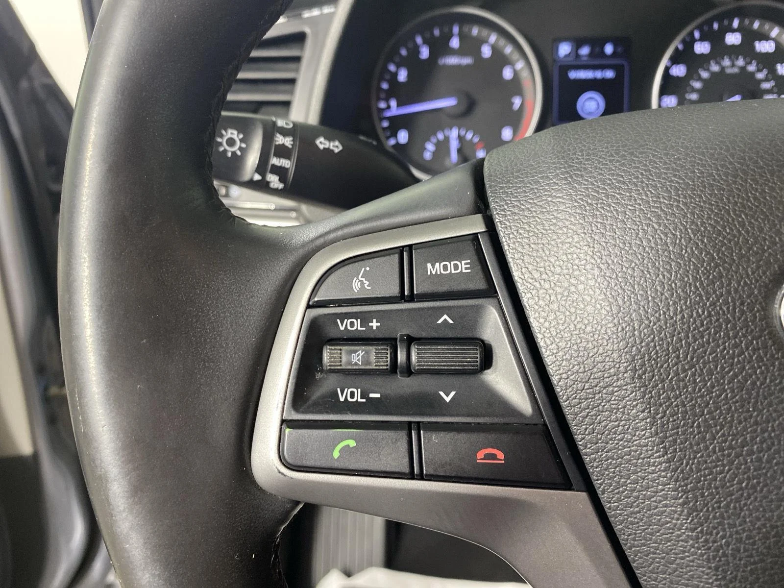 Used 2017 Shale Gray Metallic Hyundai Limited image 14