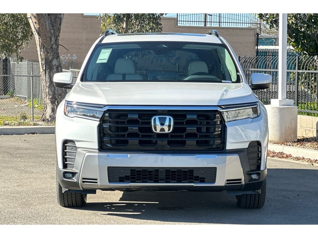 New 2026 Platinum White Pearl Honda Touring image 10