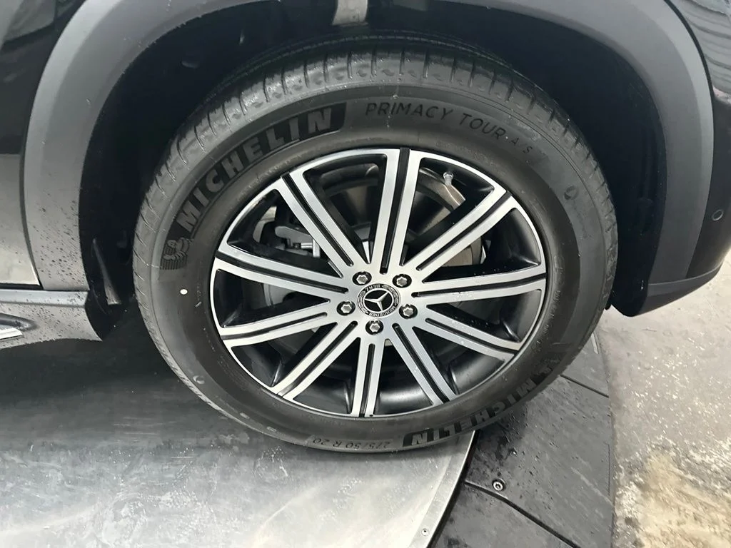 New 2026 Black Mercedes-Benz GLE 350 image 9