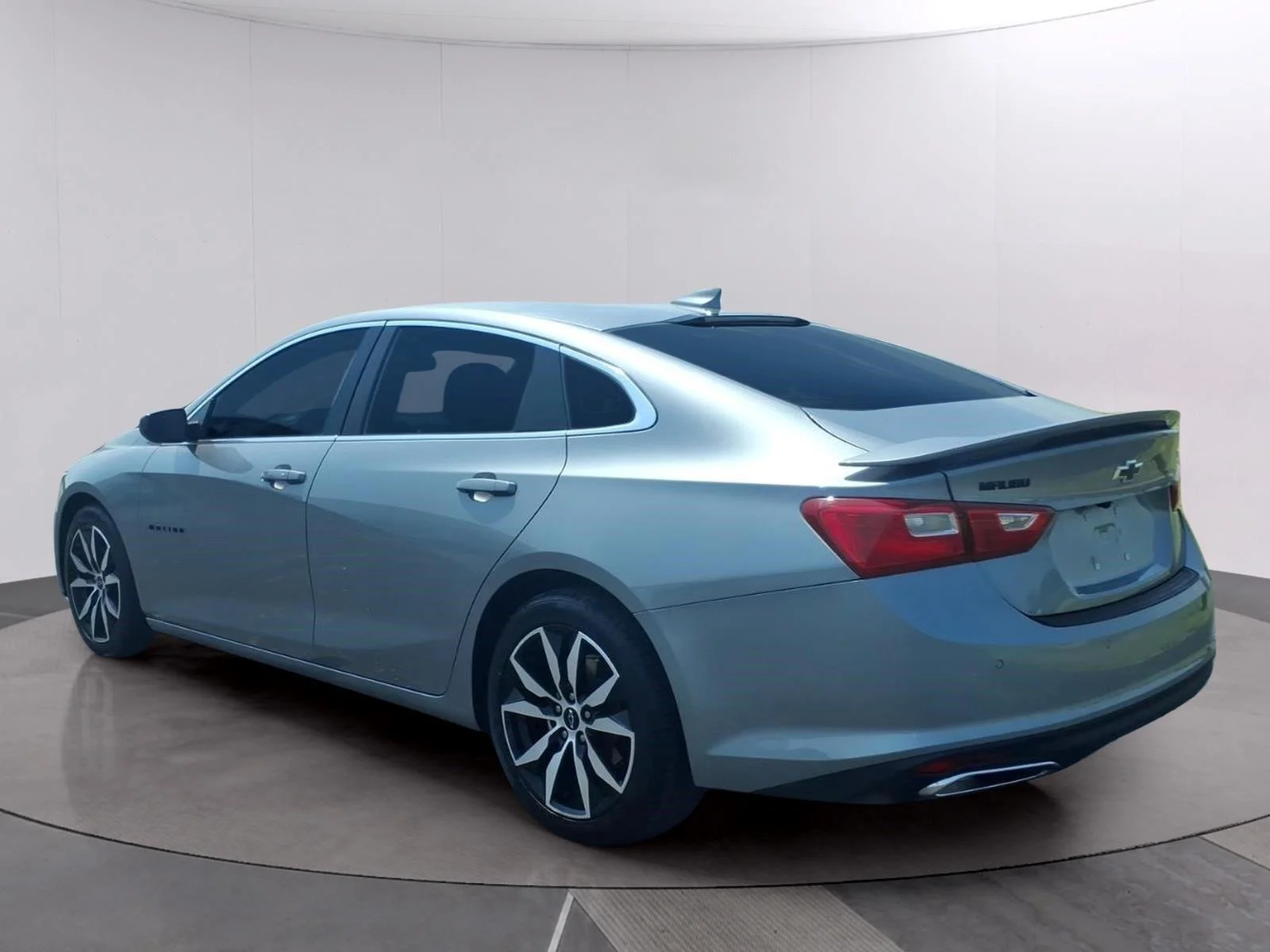 Used 2024 Sterling Gray Metallic Chevrolet RS image 5