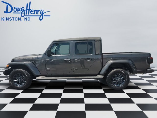 New 2026 Granite Crystal Metallic Clearcoat Jeep 85th Anniversary Edition image 2