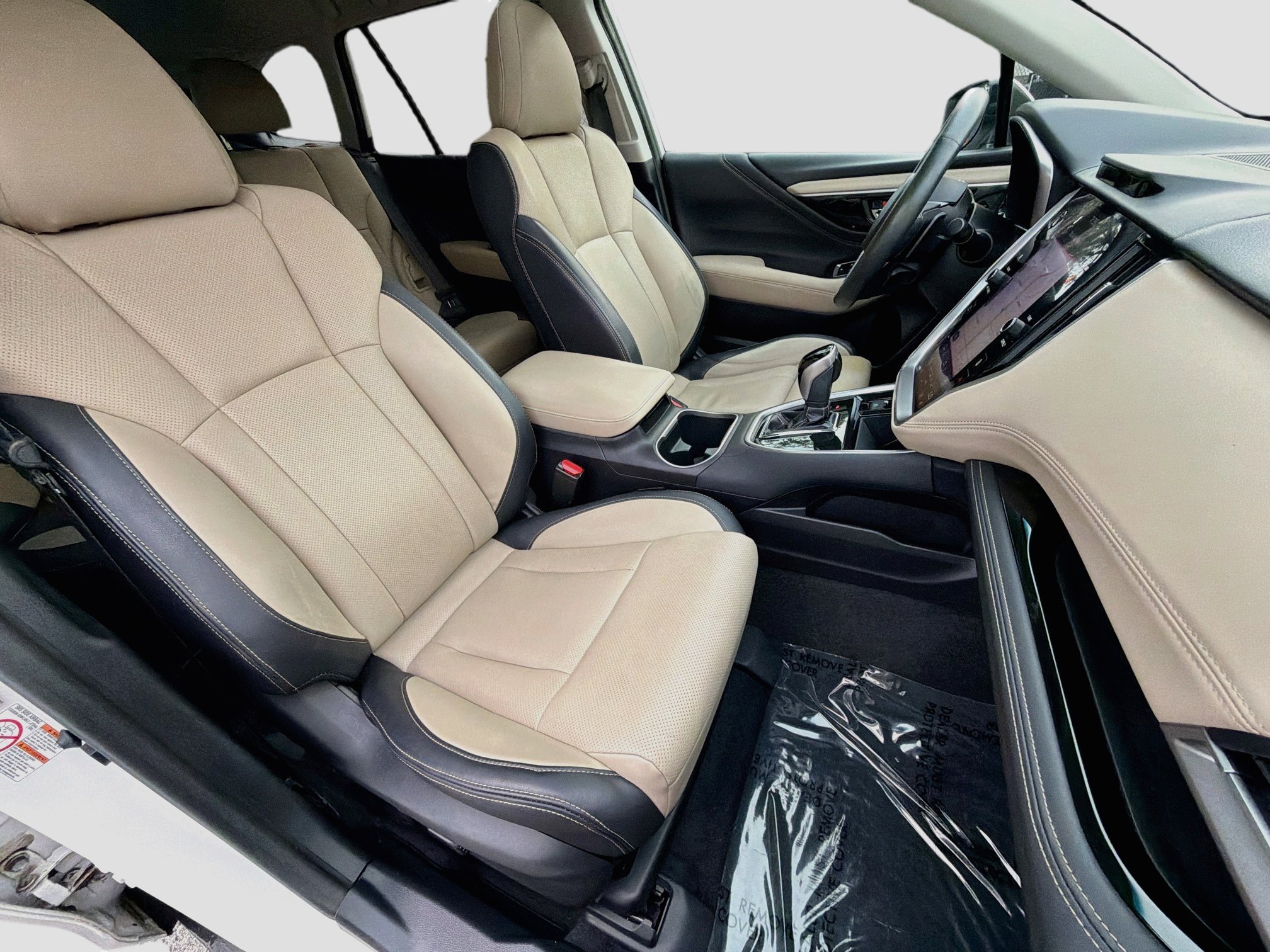 Used 2020 Crystal White Pearl Subaru Limited image 15