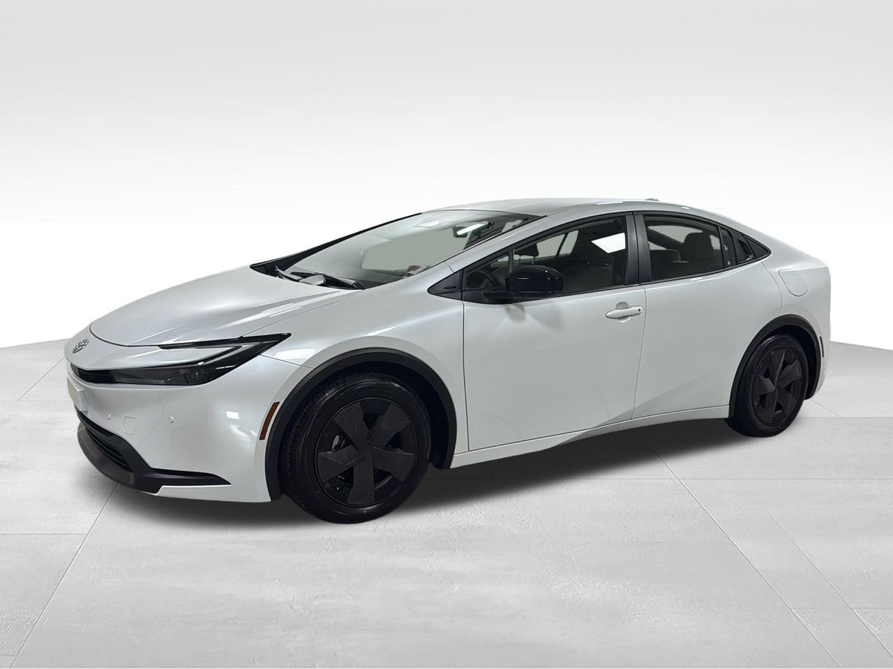 2025 Toyota Prius LE FWD's photo