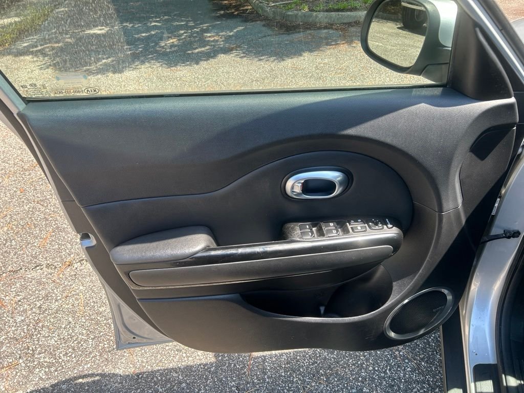 Used 2014 Silver Kia Exclaim image 14