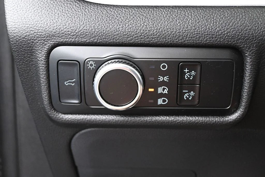 Used 2024 Green Ford XLT image 17