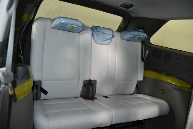 New 2026 White Hyundai SEL 7P image 21