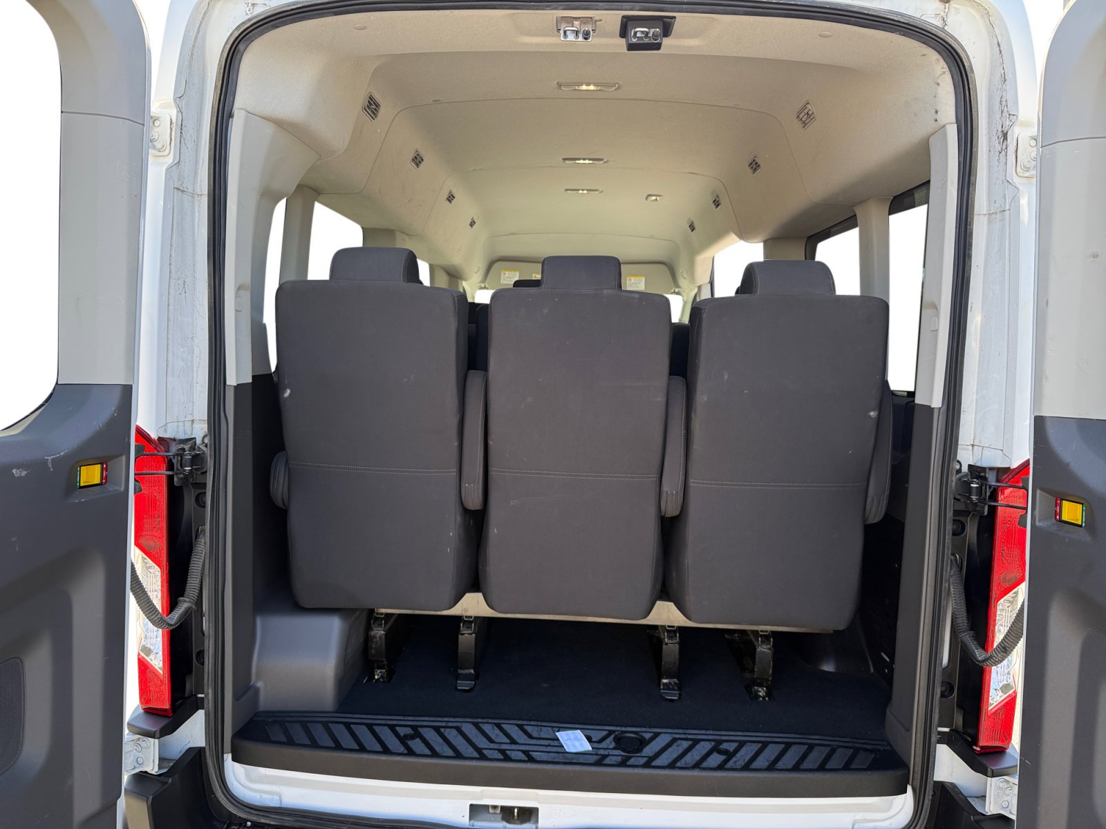 Used 2023 Oxford White Ford XLT image 17