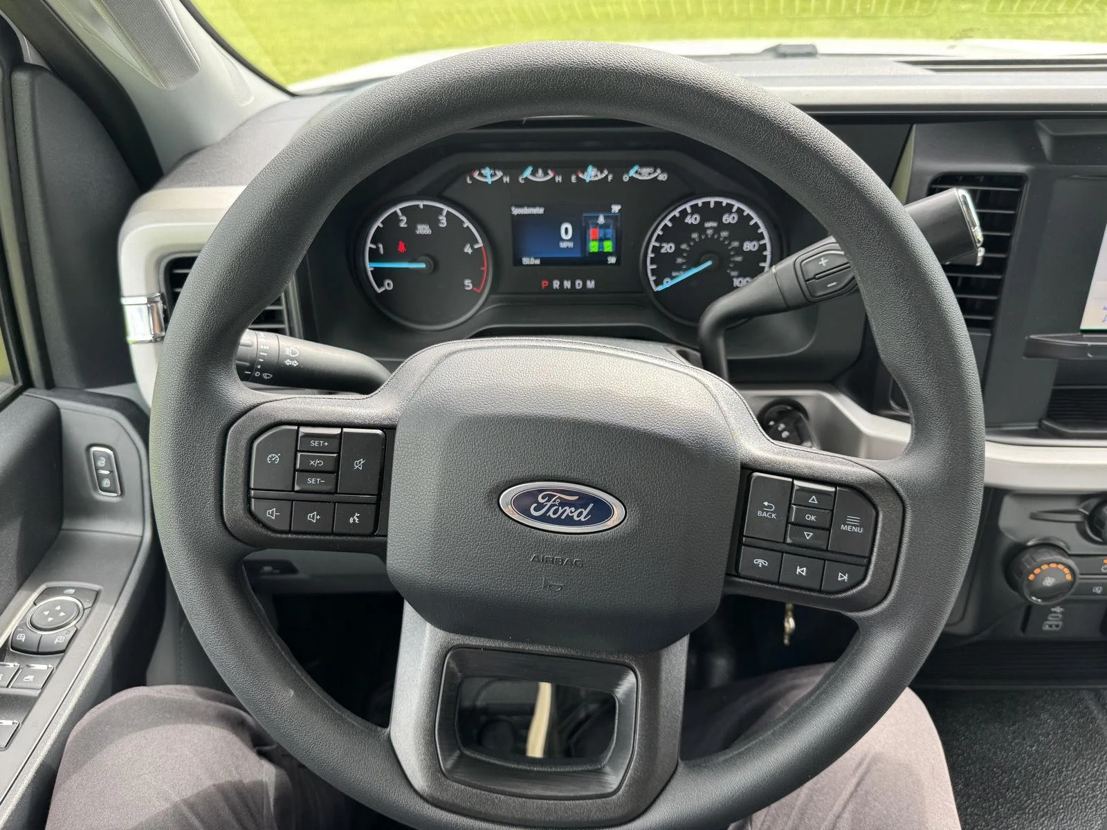 New 2026 Oxford White Ford XL image 13