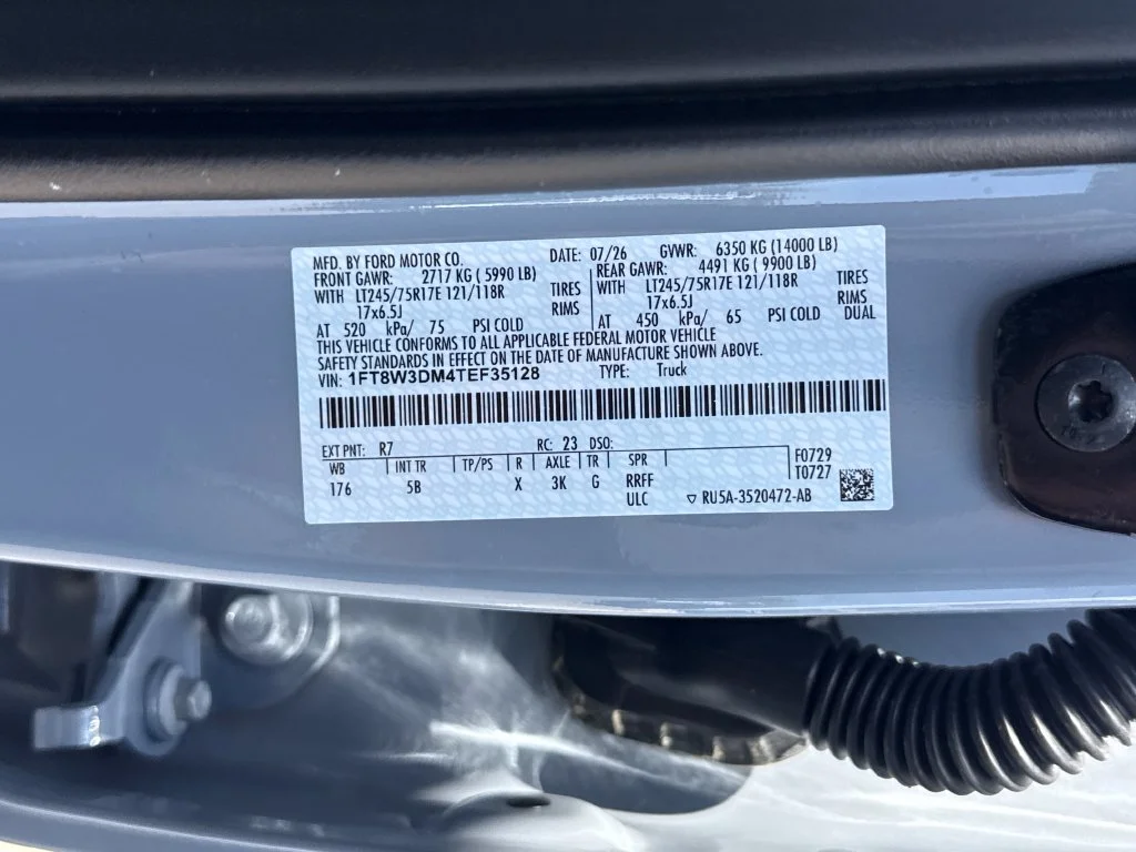 New 2026 Glacier Gray Metallic Tri-Coat Ford F-350® Lariat® image 31