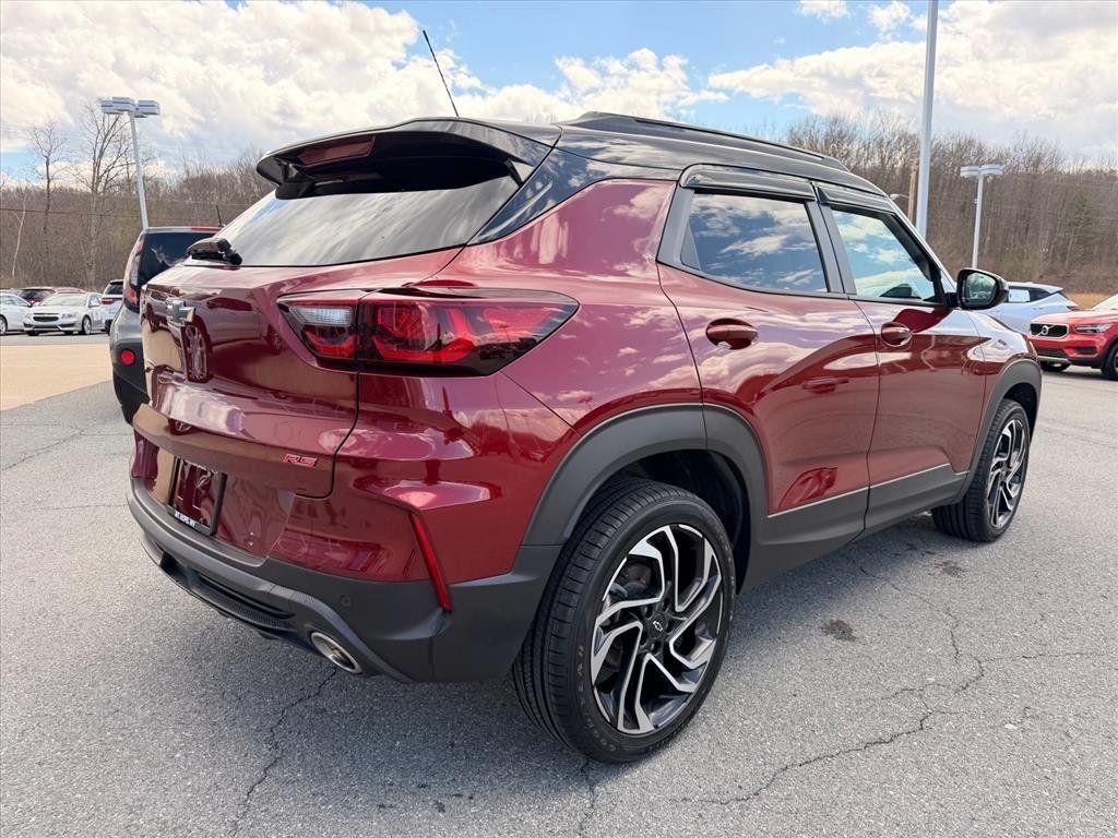 Used 2025 Crimson Metallic Chevrolet RS image 4