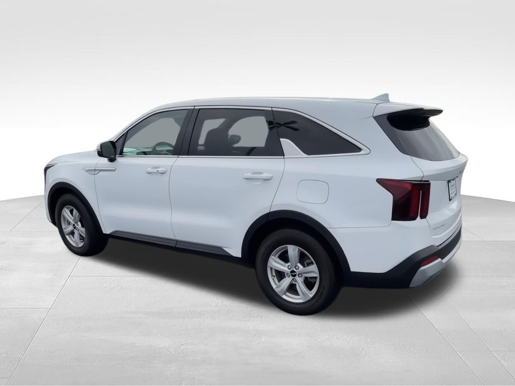 2024 Kia Sorento LX - Photo 7