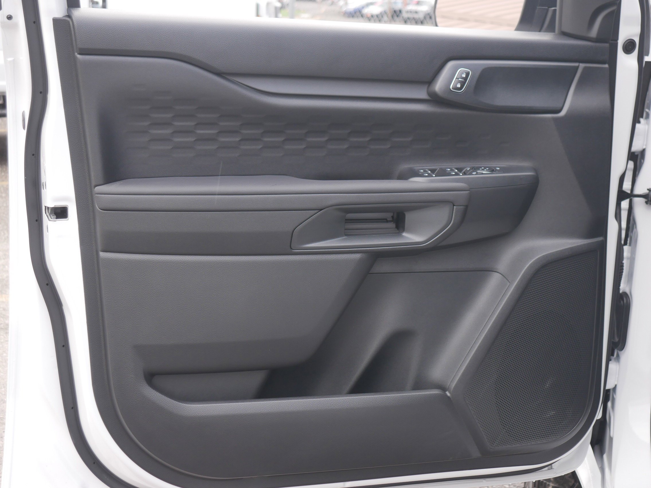 New 2025 Oxford White Ford XL image 30