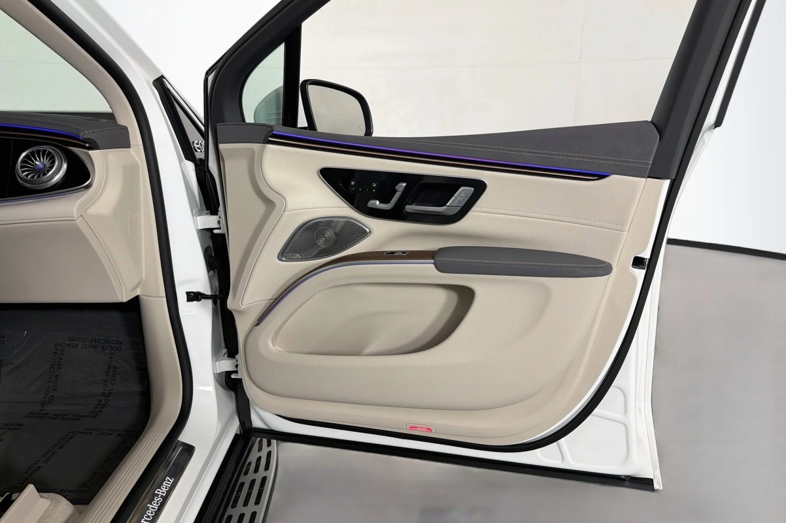 Certified Used 2024 Polar White Mercedes-Benz EQS 450+ image 25