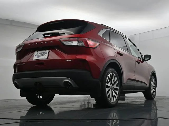 Used 2022 Red Ford Titanium image 33