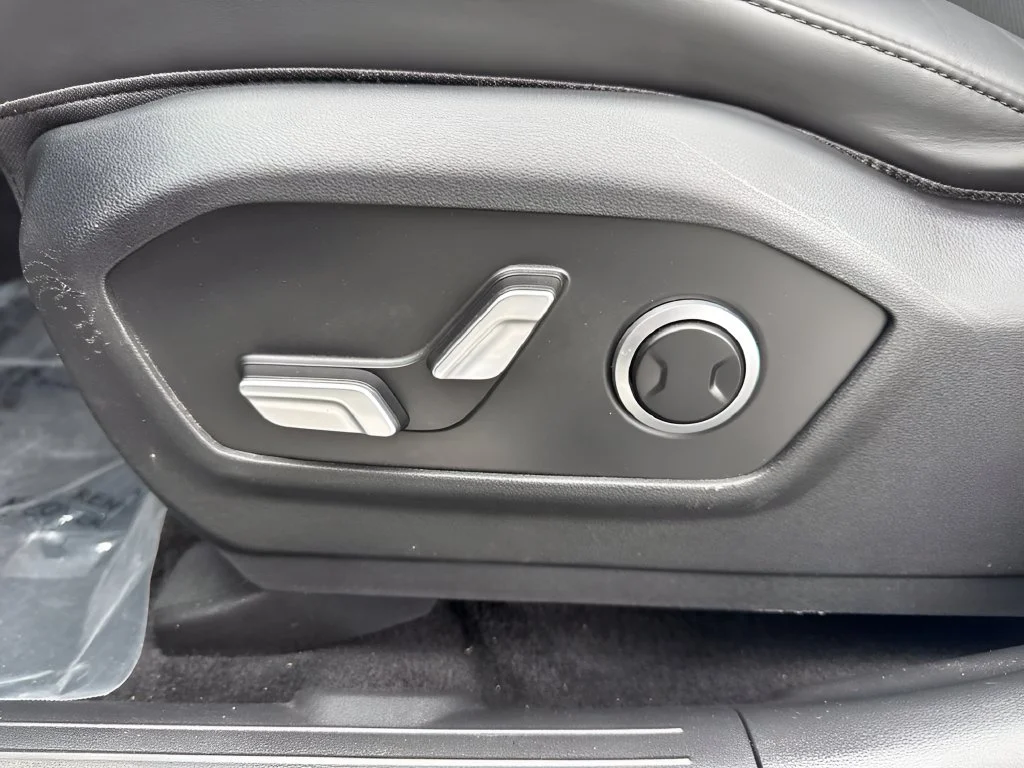 Used 2024 White Hyundai XRT image 10