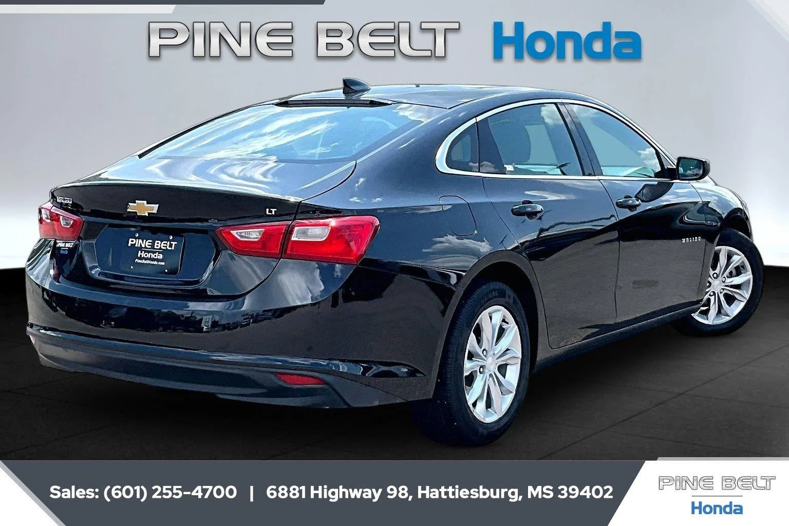 Used 2024 Mosaic Black Metallic Chevrolet LT image 11