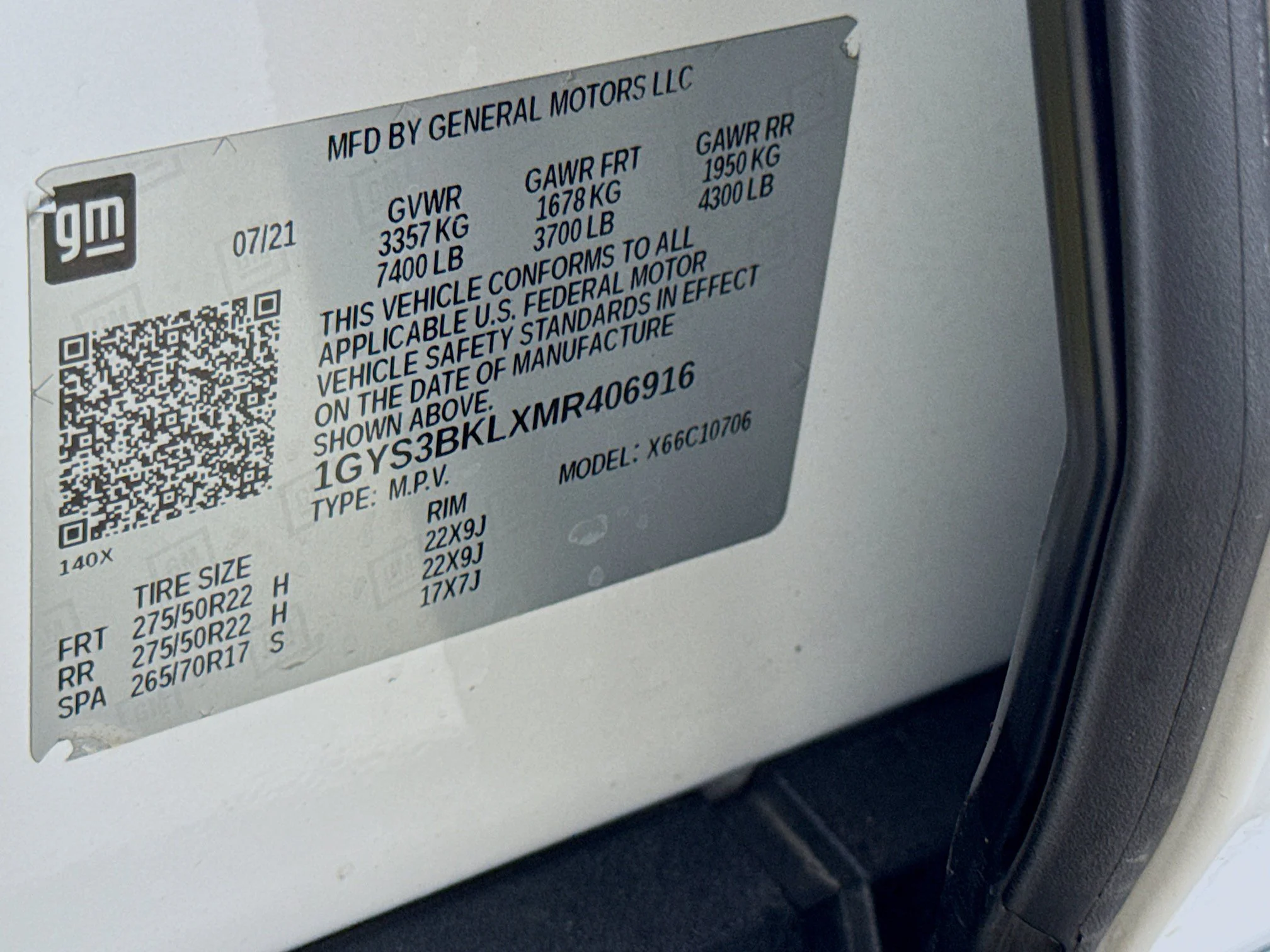 Used 2021 CRYSTAL WHITE TRICOAT Cadillac Premium Luxury image 37