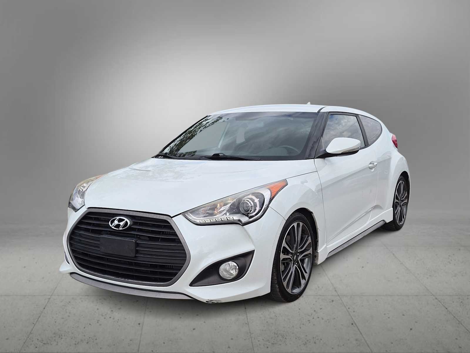 Used 2016 Elite White Hyundai Turbo image 4