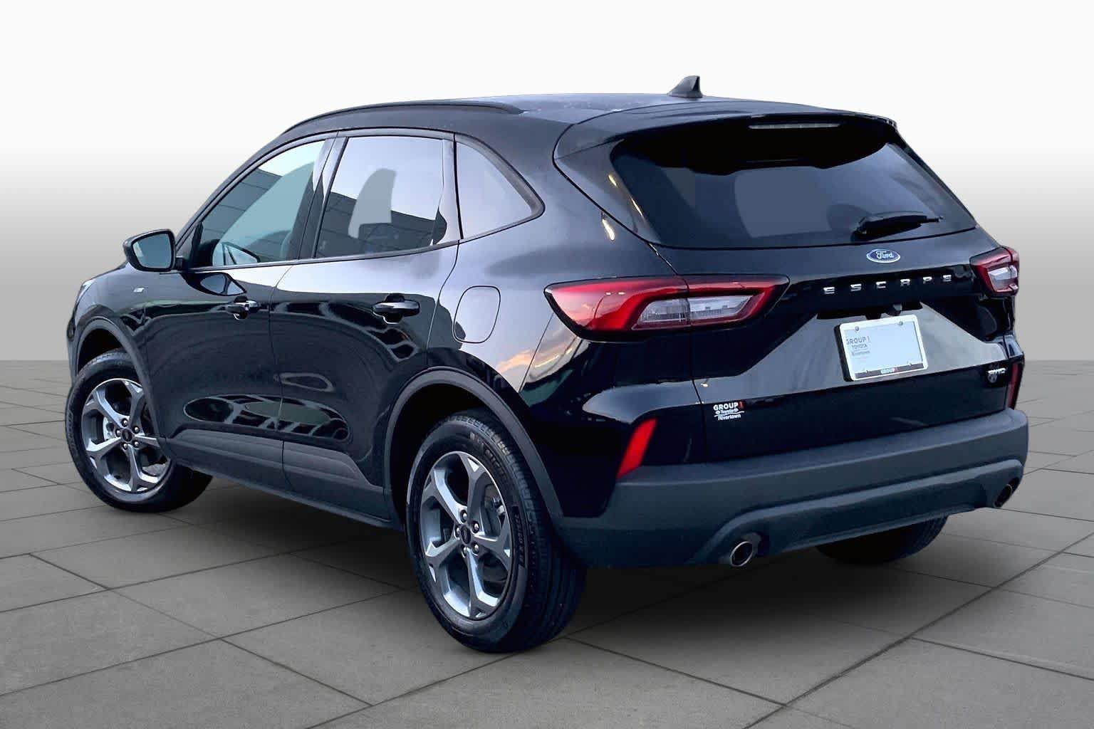 Used 2025 Agate Black Ford ST-Line image 12