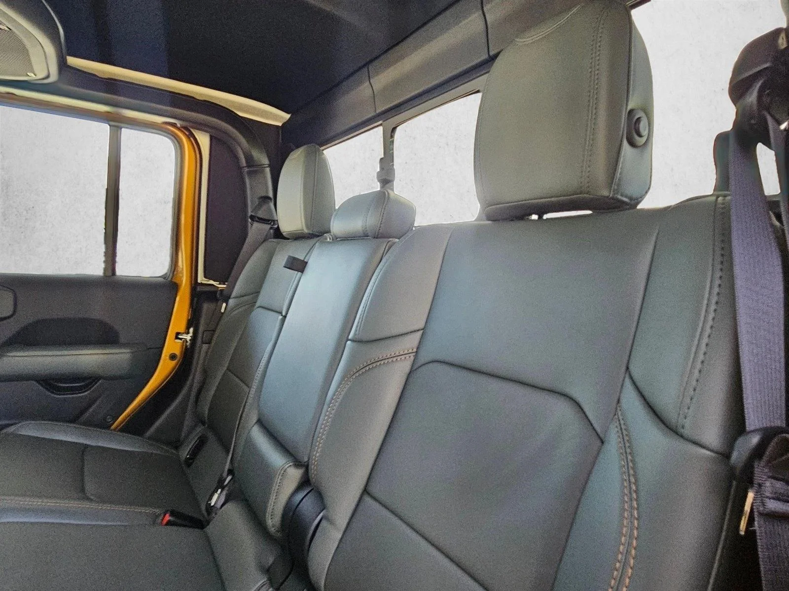 New 2026 Goldilocks Exterior Paint Jeep Mojave X image 16