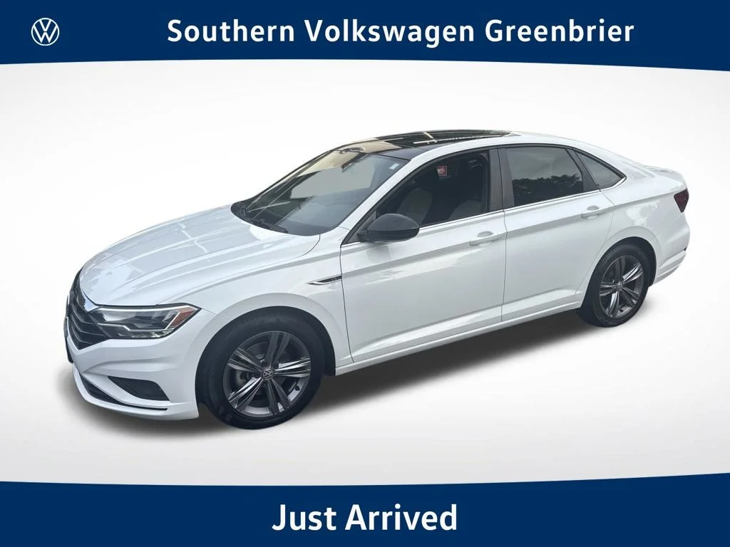 Used 2021 White Volkswagen  image 1
