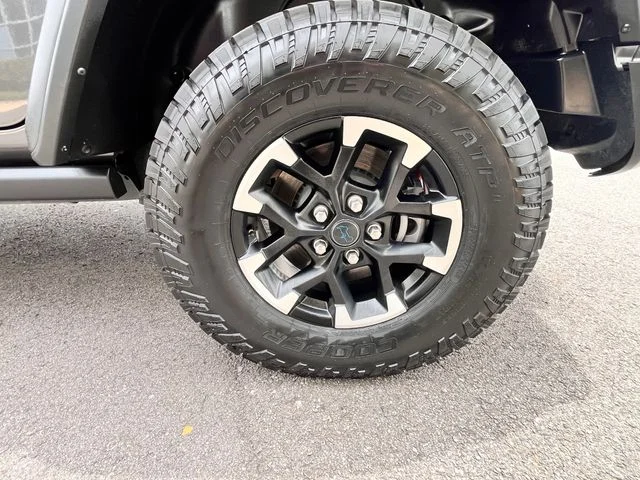 Used 2024 Crystal Metallic Jeep Rubicon 4xe image 33