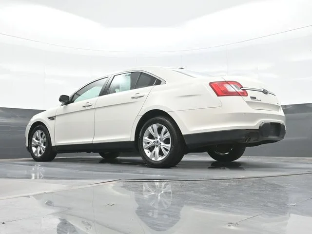 Used 2010  Ford SEL image 19