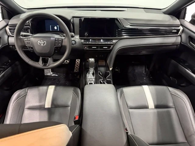 Used 2025  Toyota SE image 33