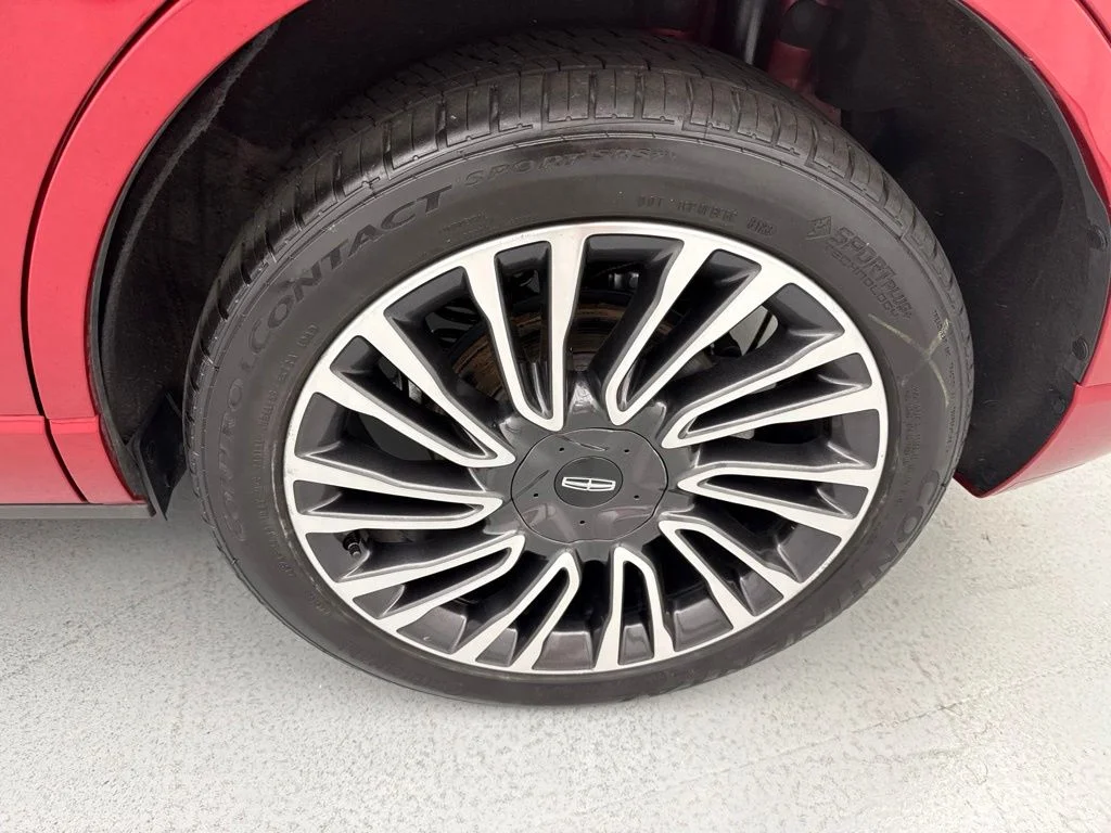 Used 2022 Red Lincoln Standard image 6