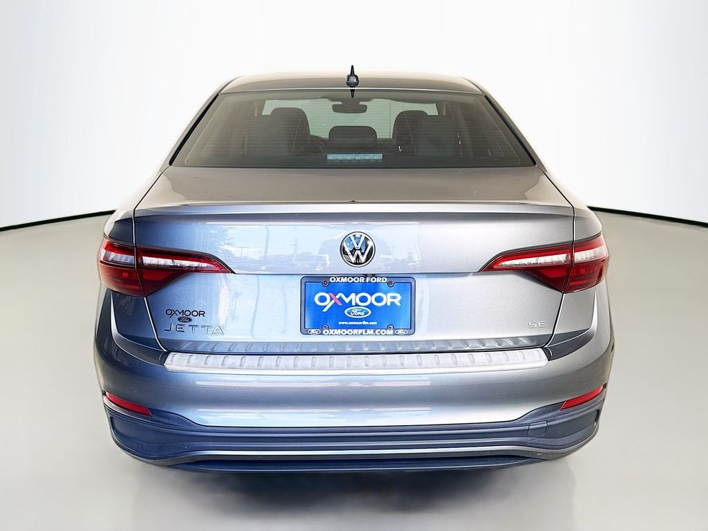 Used 2023 Platinum Gray Metallic Volkswagen SE image 11