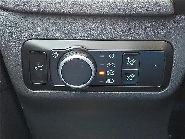 Used 2024 White Ford Active Front-Wheel Drive image 15
