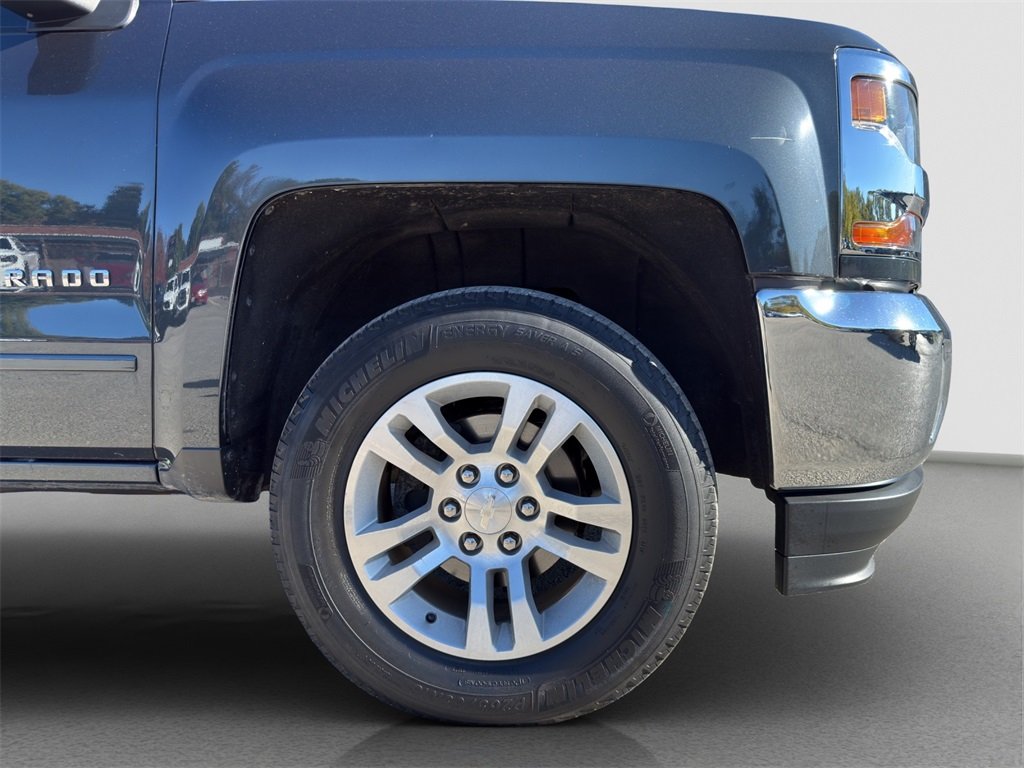 Used 2019 Chevrolet Silverado 1500 LD LT with VIN 2GCVKPEC5K1229583 for sale in Kansas City