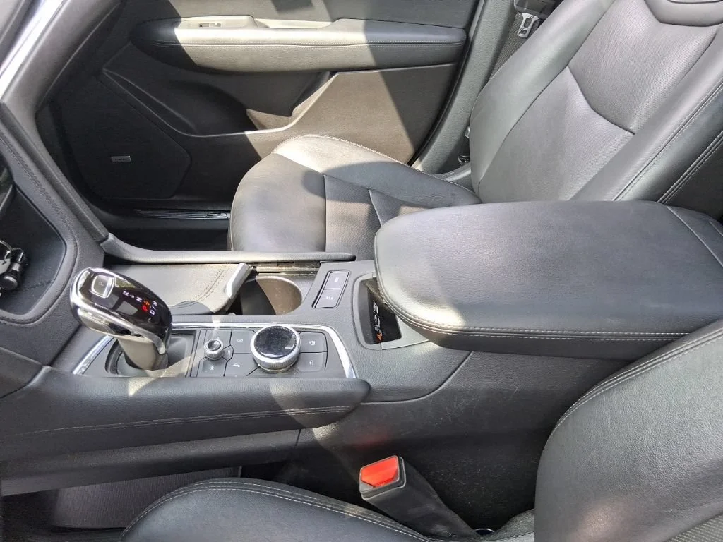 Used 2021 SHADOW METALLIC Cadillac AWD Premium Luxury image 17