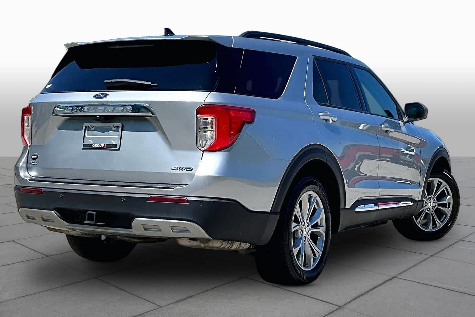 Certified Used 2023 Iconic Silver Metallic Ford XLT image 13