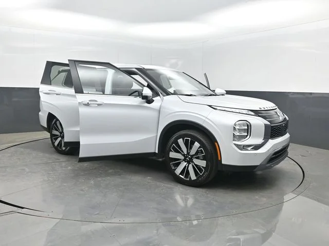 New 2026 White Mitsubishi SE 1.5T 2WD image 37