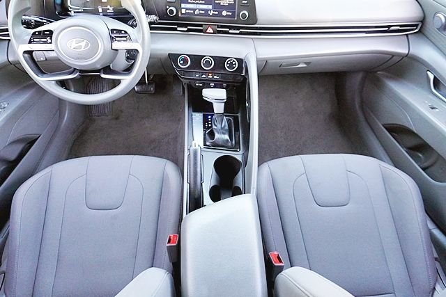 Used 2024 Gray Hyundai SE image 18