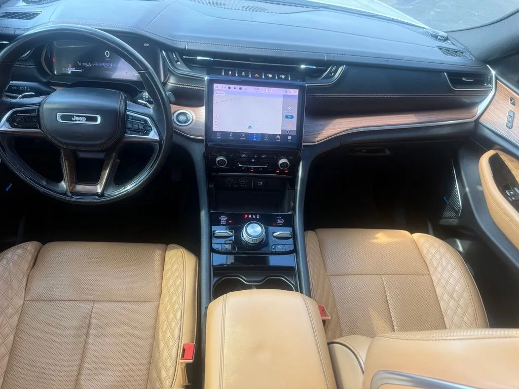 Used 2022 White Jeep Summit image 39