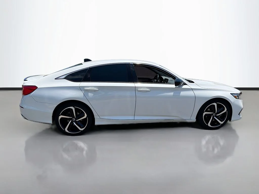 Used 2021 Platinum White Pearl Honda Sport image 4