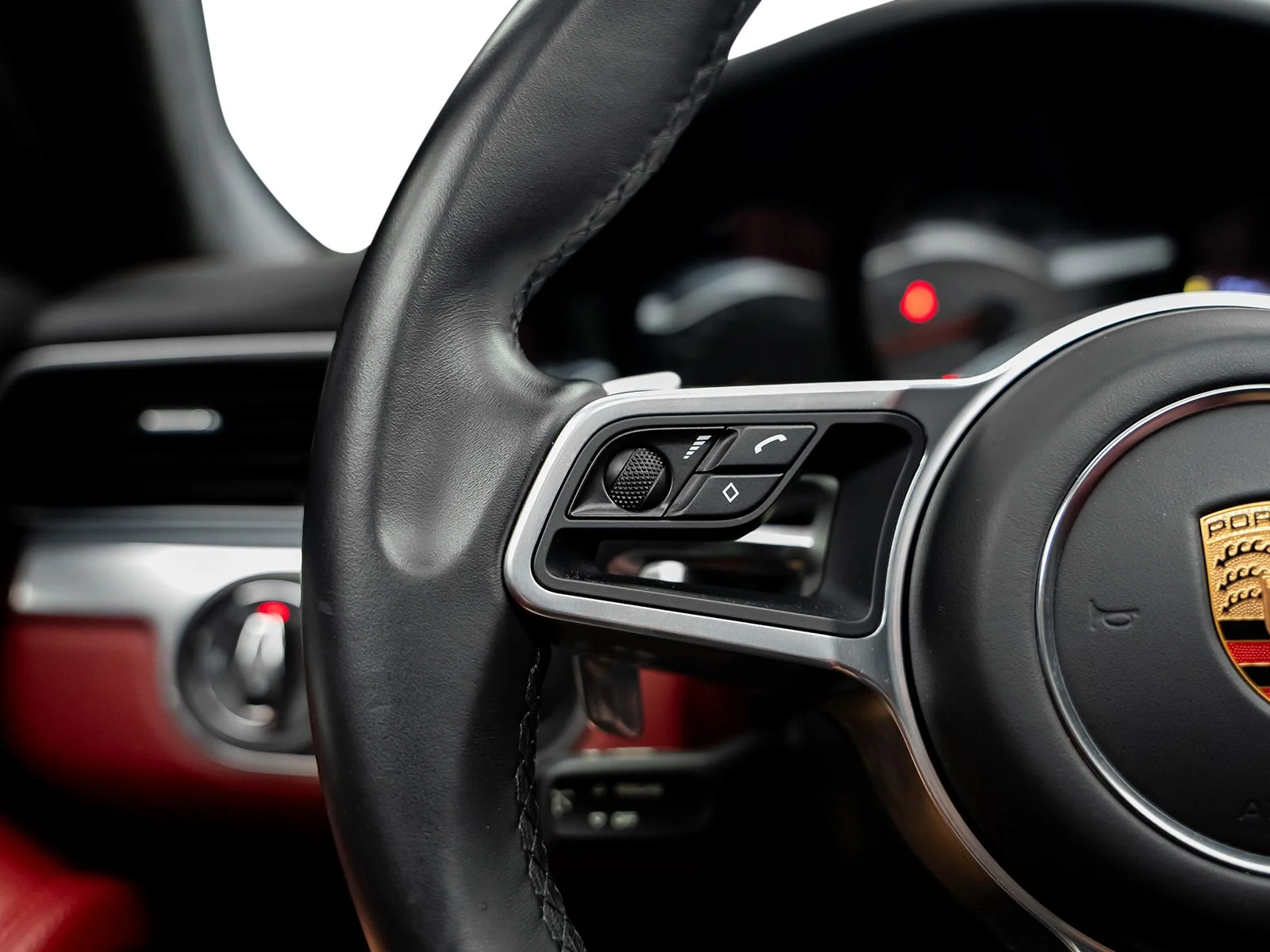Used 2019 Black Porsche Carrera S image 42