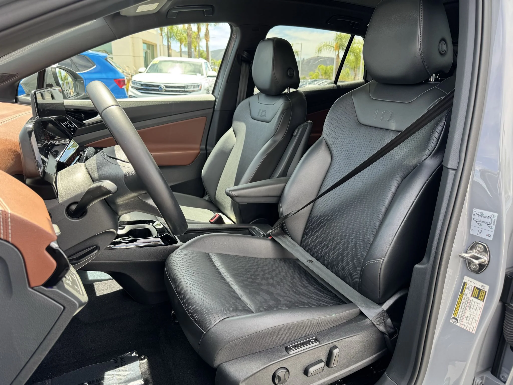 Used 2021 Black Roof Volkswagen Pro S w/ Gradient Pkg image 13