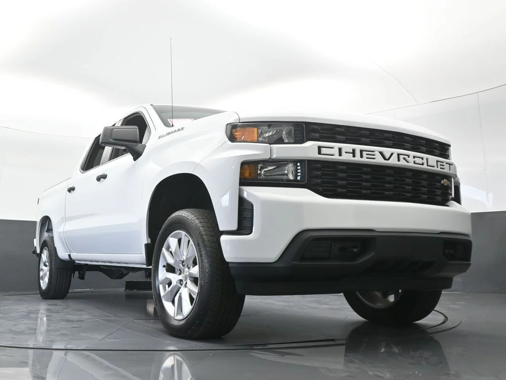 Used 2022 Summit White Chevrolet Custom image 63