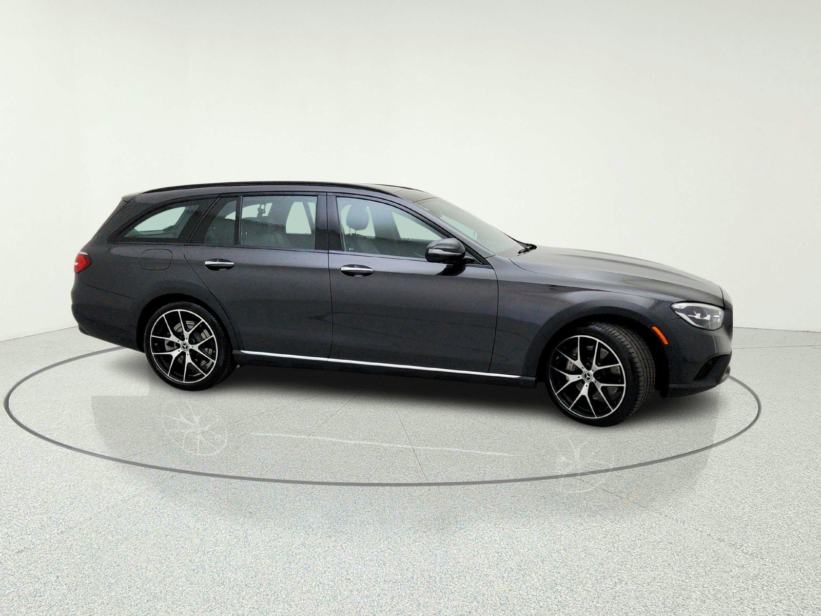 Certified Used 2023 Graphite Grey Metallic Mercedes-Benz E 450 image 6