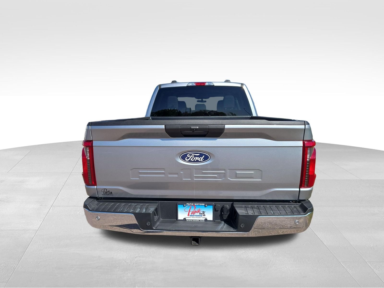 Used 2025 Iconic Silver Metallic Ford XLT image 5