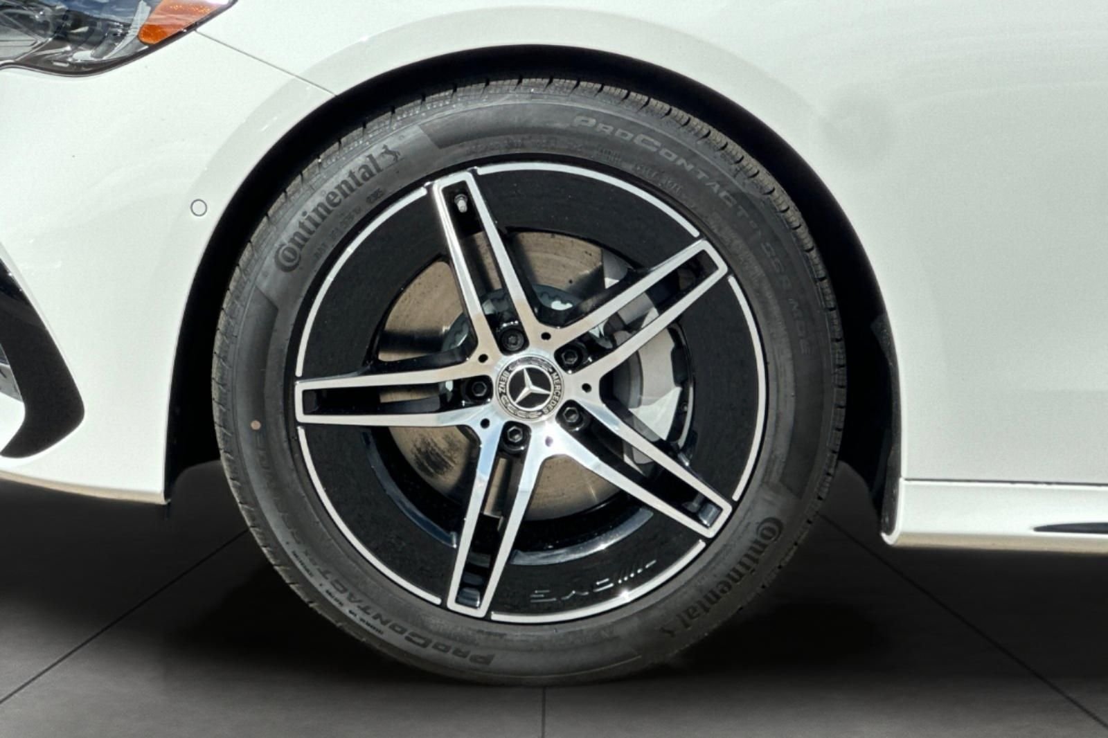 2026 Mercedes-Benz E-Class E350 - Photo 3