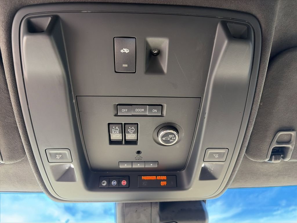 Used 2019 Black Cadillac Platinum Edition image 30