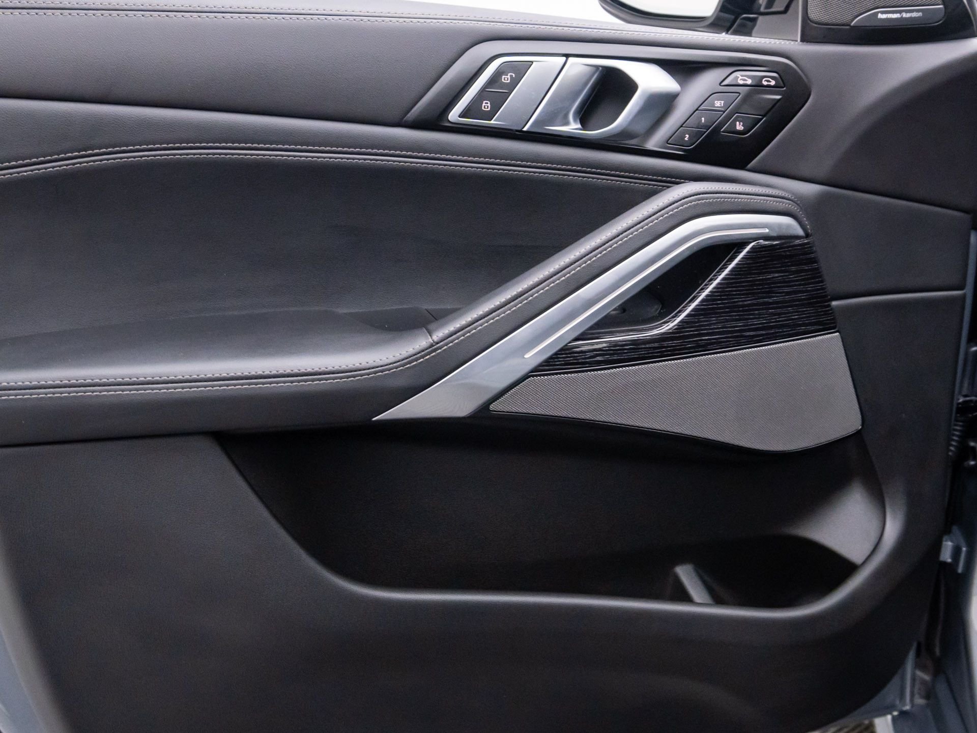 New 2026 Skyscraper Grey Metallic BMW xDrive40i image 13